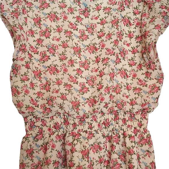 Forever 21 Floral Smocked Babydoll Top - Picture 5 of 16